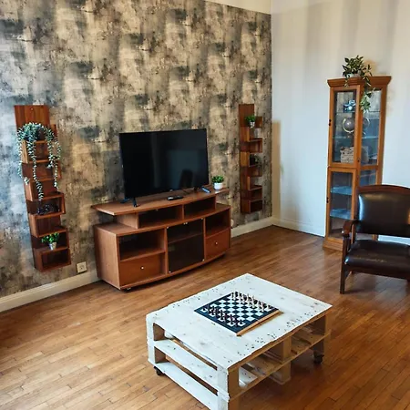 Apartment Furnished *