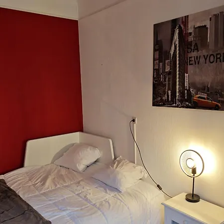 Furnished 公寓 *