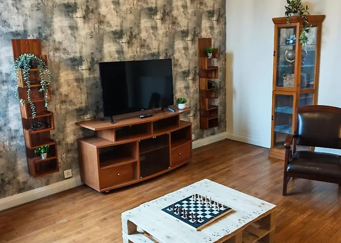 Apartment Furnished *